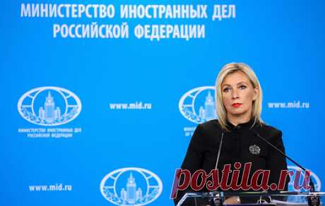 &quot;Возможность собраться вместе&quot;. Захарова о новогодних традициях своей семьи. Официальный представитель МИД РФ рассказала, что ее близкие стараются обязательно собраться вместе, а также украшают дом к празднику