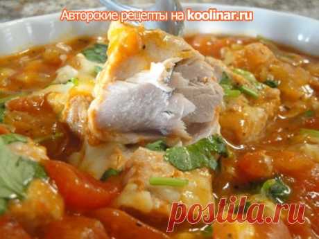 Тунец, запечённый с помидорами и сыром