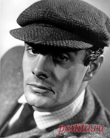 Луи Журдан (Louis Jourdan)
- 19 июня, 1921 • 14 февраля 2015