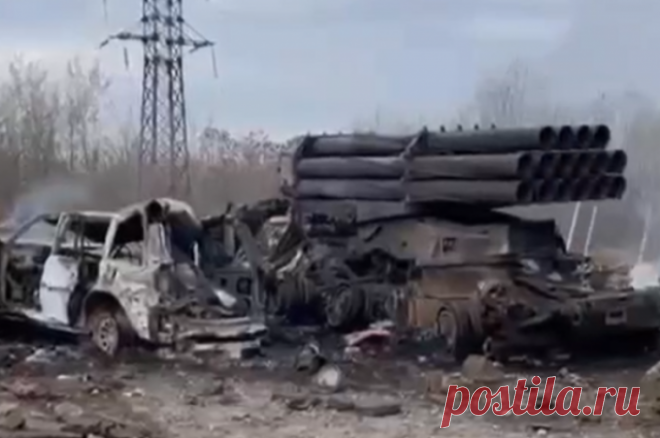Появились кадры сожженной в Харькове РСЗО «Ураган», стрелявшей по Белгороду. Украинские военные разместили РСЗО рядом с местами, где обычно находятся мирные жители.