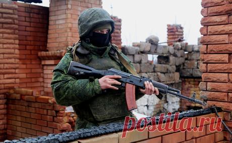 В милиции ЛНР заявили о начале операции по освобождению территорий. Народная милиция Луганской народной республики (ЛНР) начала артподготовку и операцию по освобождению подконтрольной Киеву территории, которую республика считает своей, заявил представитель ведомства Иван Филипоненко.
