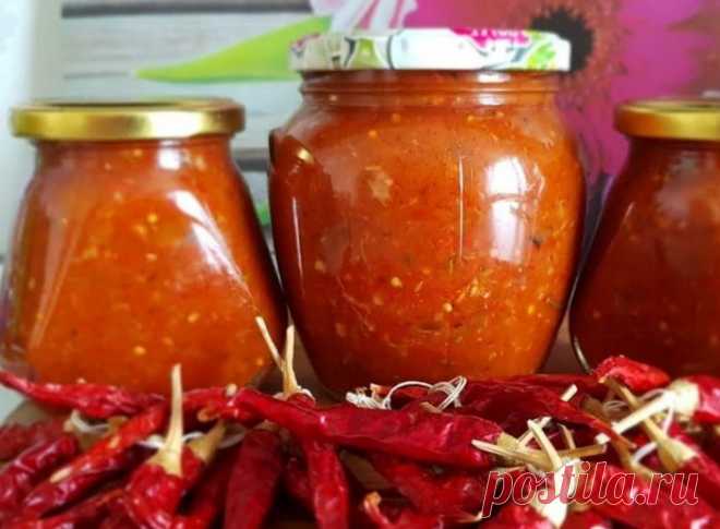 Баклажаны в аджике на зиму обалденные (без стерилизации) Как приготовить вкусные баклажаны в острой аджике на зиму. Рецепт синеньких в аджике на зиму без стерилизации. Очень вкусные синенькие в аджике.