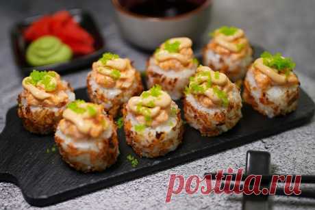 Популярная фирма «СОКО» делает вкусные роллы в Щелково и доставляет их своей курьерской службой. Для заказа японской кухни надо подобать на официальном сайте интересующие блюда, указать их число и положить в корзину, указав количество людей, для которых положат столовые приборы, имбирь, васаби и соевый соус.

Блюда в этой компании изготавливаются на стерильной и чистой кухне, а повара обладают медицинскими книжками и работают в перчатках, шапочках и масках, заботясь о покупателях.