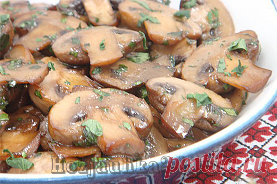 Шампиньоны с чесноком в соевом соусе — Домашний уют