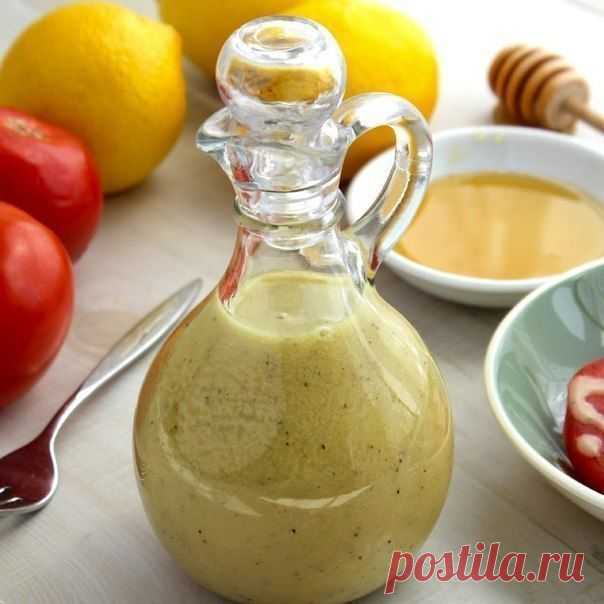 Подборка диетических соусов, которые сделают ваши блюда вкуснее и разнообразнее без лишних калорий .

1. Медово-горчичный соус - находка для овощных салатов!

Ингредиенты:

• 4 ст. л. оливкового масла
• 1,5 ст. л. лимонного сока
• 1 зубчик чеснока
• 1 ч. л. меда
• 1 ч. л. Дижонской горчицы
• соль и перец по вкусу

Приготовление:

Взбейте все ингредиенты блендером. Подавайте сразу или охлажденным.

2. ПП-замена майонезу: огуречный соус

Ингредиенты:

● 1 огурец
● 100 г нежи...