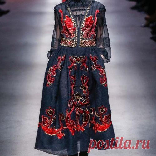 Alberta Ferretti осень-зима 2015-2016: ода женственности, изысканности и стиля