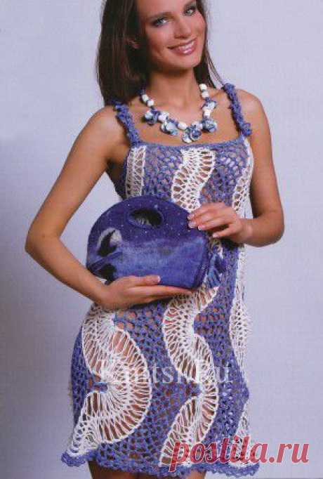 Бело-голубое платье на бретелях. Вязание для женщин / Платья / Крючком