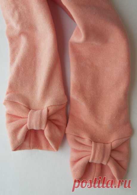 (89) mad mim no hem bow band leggings 08 No Hem Bow Cuff Leggings DIY // National Serger Month | Details
