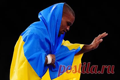 Чернокожий олимпийский чемпион с Украины ответил назвавшей его идиотом Скабеевой. Чернокожий олимпийский чемпион по греко-римской борьбе, украинец Жан Беленюк ответил на критику российской телеведущей Ольги Скабеевой. «Это люди без рода и без племени, которых только одно мотивирует — нести откровенную чушь. Адекватные люди вообще не должны подобные передачи смотреть», — заявил он.