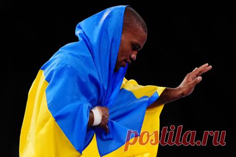 Чернокожий олимпийский чемпион с Украины ответил назвавшей его идиотом Скабеевой. Чернокожий олимпийский чемпион по греко-римской борьбе, украинец Жан Беленюк ответил на критику российской телеведущей Ольги Скабеевой. «Это люди без рода и без племени, которых только одно мотивирует — нести откровенную чушь. Адекватные люди вообще не должны подобные передачи смотреть», — заявил он.