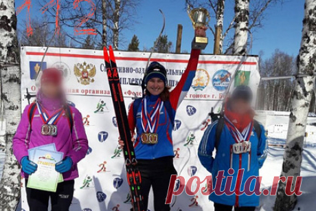 Стало известно о странном поведении задержанной за ритуальное убийство чемпионки. Знакомые трехкратной чемпионки России по ачери-биатлону Марии Корнеевой, подозреваемой в ритуальном убийстве 15-летнего подростка под Рязанью, рассказали о ее странном поведении. По их словам, она всегда казалась очень замкнутой и не радовалась медалям. Кроме того, девушка неожиданно для всех уехала в Рязань.