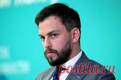 Основатель Group-IB попросил выпустить его из СИЗО. Обвиняемый в госизмене основатель компании Group-IB Илья Сачков попросил выпустить его из СИЗО, чтобы он мог «работать на благо Родины». Как сообщает Forbes, бизнесмен мотивировал это тем, что может быть полезен стране в нынешних условиях. Вопрос об освобождении Сачкова поднимался в ходе заседания комитета Госдумы.