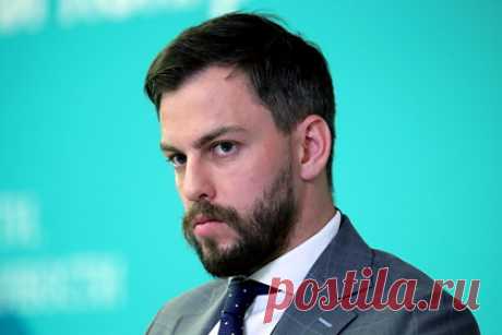 Основатель Group-IB попросил выпустить его из СИЗО. Обвиняемый в госизмене основатель компании Group-IB Илья Сачков попросил выпустить его из СИЗО, чтобы он мог «работать на благо Родины». Как сообщает Forbes, бизнесмен мотивировал это тем, что может быть полезен стране в нынешних условиях. Вопрос об освобождении Сачкова поднимался в ходе заседания комитета Госдумы.