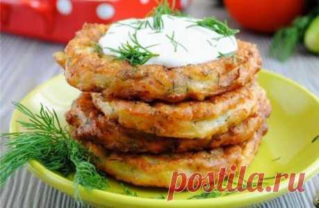 Постные овощные оладьи с капустой и луком / Простые рецепты
