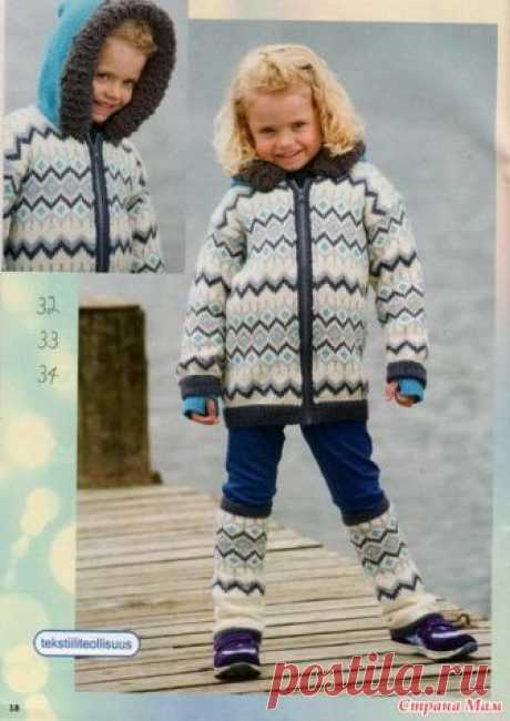 Тёплый комплект для девочки Вязаная детская куртка на молнии с капюшоном выполнена спицами. В комплекте к полноте образа — гетры и митенки с таким же орнаментом. Куртка  Возраст девочки: на (2)4(6)8(10)12 лет.
