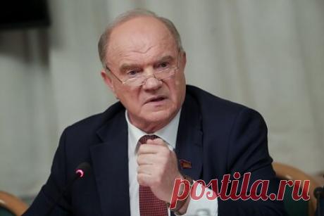 Зюганов раскритиковал Казахстан за русофобскую политику. Лидер КПРФ Геннадий Зюганов считает, что русофобская политика, проводившаяся властями Казахстана после развала СССР, привела к существенному сокращению доли русских и других представителей не титульной нации в стране. По его словам, из Казахстана за последние 30 лет уехали более трех миллионов не казахов.