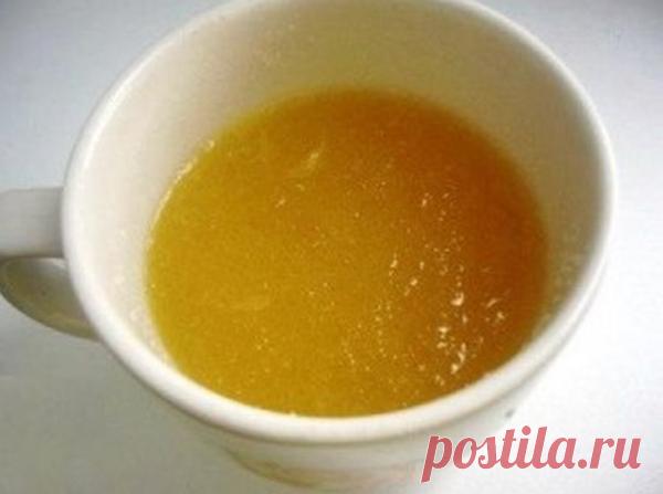 ЭТА МАСКА В САЛОНАХ КРАСОТЫ ПОЛЬЗУЕТСЯ ОГРОМНЫМ СПРОСОМ Проще некуда!

Трудно сказать, что в этой маске является основой. В салонах красоты традиционно считают, что желатин. Мне кажется, что глицерин, а моя дочь уверена, что мед.

В общем, смотрите состав:

- желатин – 1 ч.л.;
— мед – 3 ст.л.;
— глицерин – 100 мл;
— кислота салициловая (аспирин)