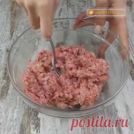 (4) Facebook