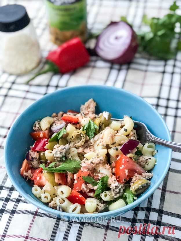 Салат с макаронами, консервированной горбушей и овощами — рецепт с фото пошагово