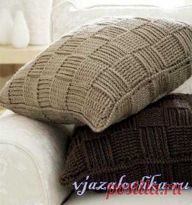 Вязание подушек узором «плетенка»
