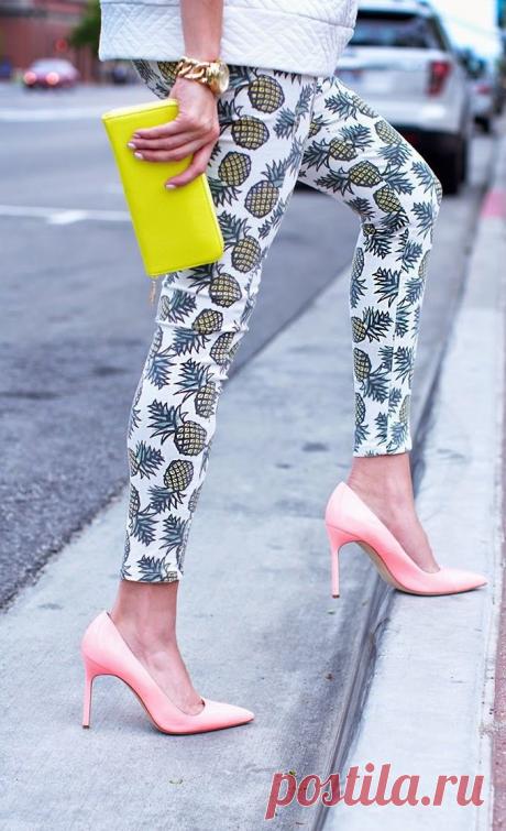 ДЖИНСЫ С РИСУНКОМ – ГЛАВНЫЙ ТРЕНД ЛЕТА 2018: 27 СТИЛЬНЫХ ОБРАЗОВ – В РИТМІ ЖИТТЯ