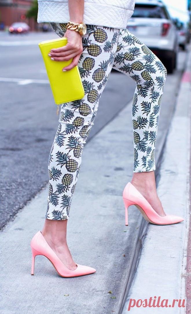 ДЖИНСЫ С РИСУНКОМ – ГЛАВНЫЙ ТРЕНД ЛЕТА 2018: 27 СТИЛЬНЫХ ОБРАЗОВ – В РИТМІ ЖИТТЯ