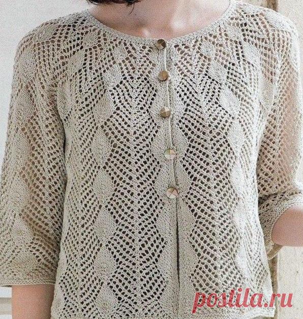 Кофта с красивым узором спицами