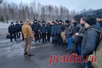 Опубликовано видео речи Пригожина перед вернувшимися с СВО бывшими зэками. Появилось видео с речью бизнесмена, основателя частной военной компании (ЧВК) «Вагнер» Евгения Пригожина перед вернувшимися в Карелию бывшими заключенными, у которых закончился полугодовой контракт после участия в специальной военной операции (СВО) на Украине. Кадры обнародовала пресс-служба «Конкорда».