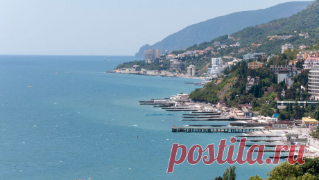 Курортный город в Крыму остался без света. Курортный город Алушта, располагающийся на южном берегу Крыма, остался без электроснабжения. Об этом сообщает РИА Новости со ссылкой на пресс-службу &quot;Крымэнерго&quot;. Уточняется, что устранить аварию аварийные бригады намерены в ...