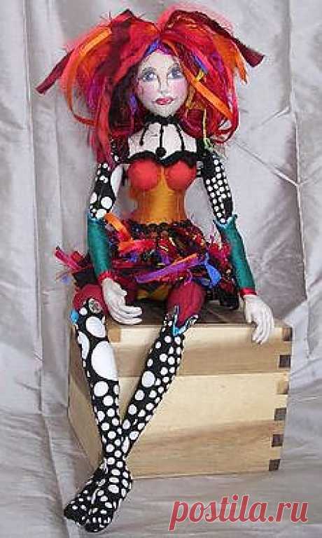 Fabric sculpture doll. &quot;Miss Fantastic&quot;.