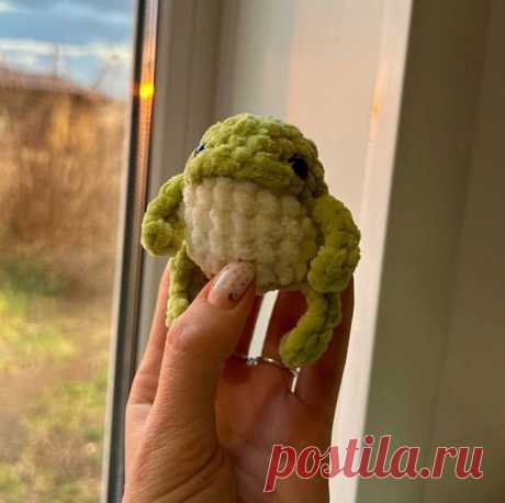 Жабка крючком. Амигуруми схемы и описания. Автор: Алена Заподобникова | IRINELY.ART