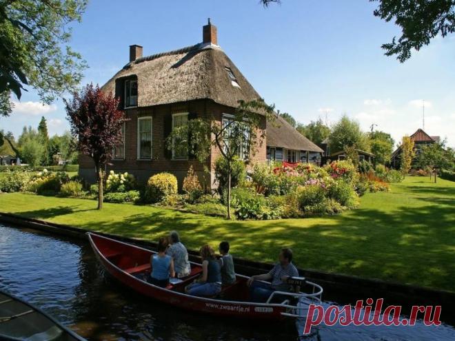 В деревне Гитхорн нет дорог. Да отсюда и уезжать-то не хочется