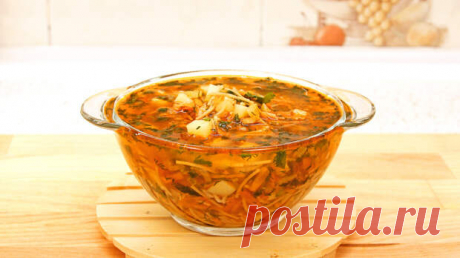 Простой суп с жареной вермишелью, картошкой и зажаркой - Будет вкусно - 22 марта - Медиаплатформа МирТесен Здравствуйте, товарищи Кулинары! Как вы относитесь к простым супчикам? Наверняка с любовью - в наш-то век вечной нехватки времени :) А что относить к простым супчикам? Вот борщ, например. Несложно вроде. Не уметь его готовить славянская женщина не имеет права :) Но это же целая эпопея!.. По крайней - 22 марта - 43377952618 - Медиаплатформа МирТесен