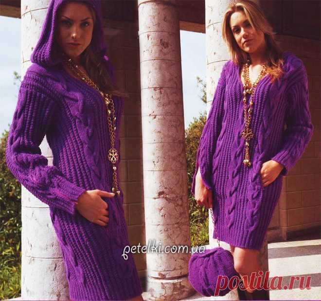 Теплое платье с капюшоном спицами + сумочка. Описание