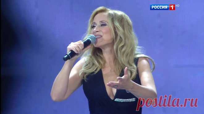 Лара Фабиан спела «Любовь похожая на сон». Все считают, что она перепела саму Пугачеву! 
Эта песня появилась 20 лет назад, еще когда Алла Пугачева была замужем за Киркоровым. Специально под этот период композитор Игорь Крутой написал Примадонне песню «Любовь похожая на сон».
Времена меня…