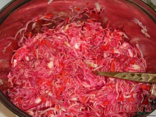 Вкусный салатик из капусты за 2 часа 


 
ИНГРЕДИЕНТЫ

Капуста белокочанная (вилок не очень большой,но я строгаю полную кастрюлю 4-5 л)
Морковь — 2 шт
Лук красный (можно и обычный) — 2 шт
Свекла свежая (для цвета,небольшая) — 1 шт
Сахар-…
