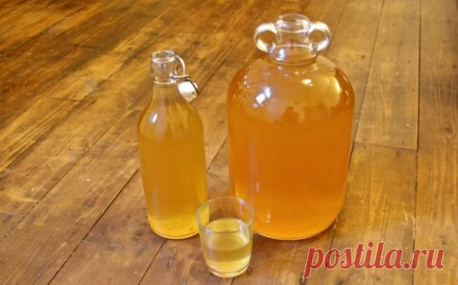 Нигде не продается, а зря: рассказываю как я готовлю грушевое вино при себестоимости в 100 рублей за литр Прошлым летом я задумал приготовить домашнее десертное вино, которым бы можно было удивлять гостей. Вишня, ежевика, сливы казались слишком банальными ингредиентами, поэтому процесс приготовления