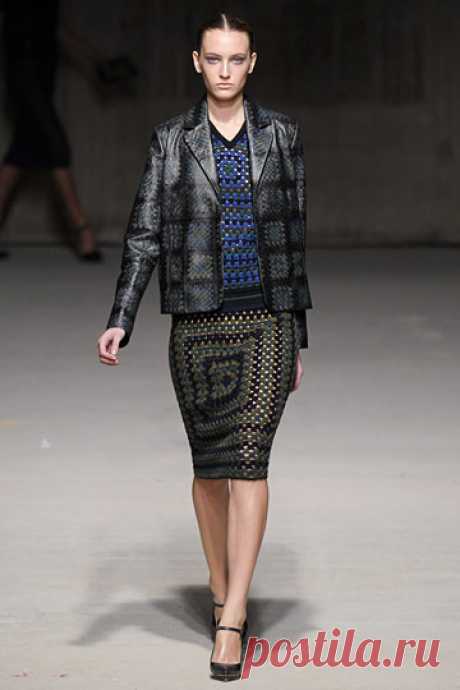 christopher_kane_fall_2011.jpg (360×540)