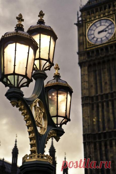 Найдено на сайте tassels.tumblr.com.