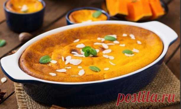 Любишь тыкву? Приготовь с ней вкусную творожную запеканку на завтрак. на 100грамм - 97.68 ккалБ/Ж/У - 9.17/3.28/8.91 Ингредиенты: Тыква 500 г Творог 500 г Сметана 125 г Сливки или молоко 50 мл Манная крупа 1/2 стакана Яйца 3 шт. Сахарозаменитель по вкусу Соль щепотка Приготовление: 1. Сметану перемешать со сливками и добавить манную крупу. Дать постоять полчаса, чтобы манка набухла. 2. Тыкву нарезать небольшими кусочками и отварить до мягкости (около 20 минут). Слить воду ...