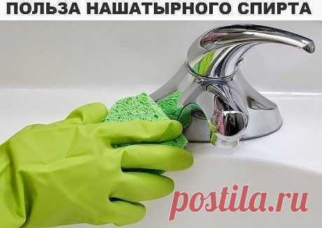 ЧИСТИМ РЕШЕТКИ ОТ ПЛИТЫ. УНИКАЛЬНЫЙ ЭФФЕКТ 
У всех, я думаю, решетки от плиты грязные, потому что чистыми они будут если только на них вовсе не готовить.
Постоянно думал как их отчистить, вы думаю понимаете как не просто их отчистить. Для этого нужно однозначно приложить немалые усилия. Мне знакомый подсказал одно средство.
Готовишь его дома, протираешь и всё исчезает. Плита, становится как новая.
Решетки плиты нужно густо намазать влажной содой и оставить в таком состояни...