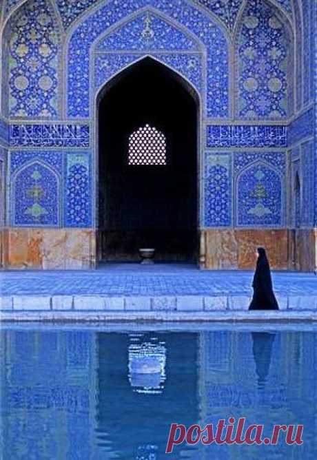 Isfahan, Iran  |  Найдено на сайте ypsilibrary.org.