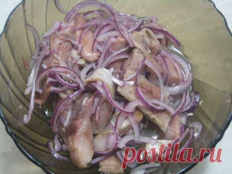 Селедка "Закусочная" за 10 минут. На стол поставить не стыдно и съедят - не жалко. | STASNET | Яндекс Дзен