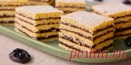 ВИНАРТЕРТА (VINARTERTA): ИСЛАНДСКИЙ ТОРТ С ЧЕРНОСЛИВОМ