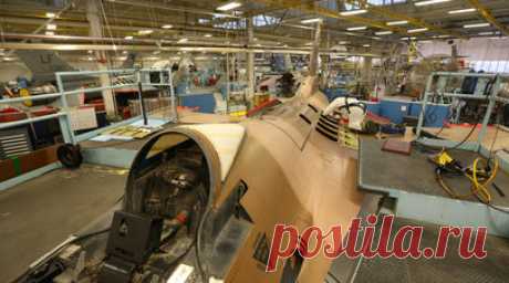 «Чудес не бывает»: почему на Украине заговорили о сложности содержания западных истребителей F-16. Украине будет весьма затруднительно содержать истребители F-16 наряду с советскими истребителями, заявил во время телемарафона советник командования Воздушных сил ВСУ Юрий Игнат. По его словам, в среднем у стран на вооружении один, максимум два типа самолётов, а у Украины их четыре, что создаёт сложности в обслуживании. Кроме того, ряд европейских стран в 2023 году объявили о намерении передать…