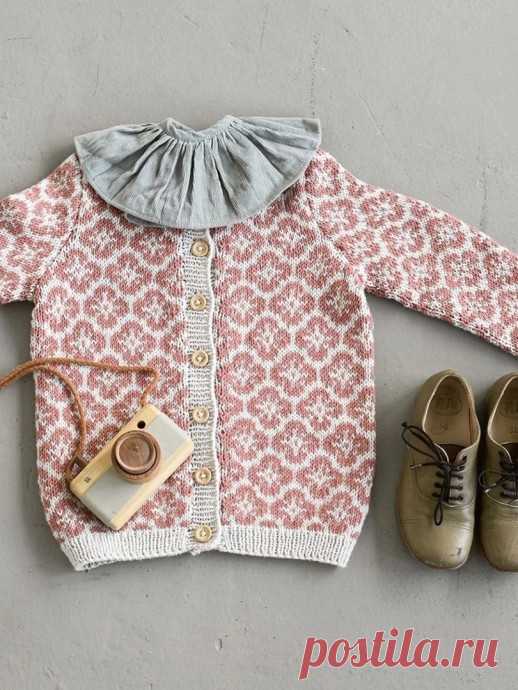 Жакетик жаккардовыми цветочками, вяжем для девочки