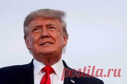 Трамп обвинил Байдена в угрозе третьей мировой войны. Бывший президент США Дональд Трамп на выступлении перед своими единомышленниками в городе Конро в штате Техас обвинил нынешнего американского лидера Джо Байдена в слабой политике. «Слабость и некомпетентность Байдена создает реальный риск третьей мировой войны», — подчеркнул он.