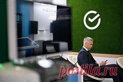 Сбер и РЭШ займутся совместной разработкой образовательных программ. Сбер и Российская экономическая школа (РЭШ) будут вместе разрабатывать и проводить образовательные, научные и профориентационные программы. Соглашение об этом подписали президент, председатель правления Сбербанка Герман Греф и ректор Российской экономической школы Антон Суворов.