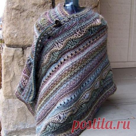 Палантин и джемпер, связанные волнистым узором