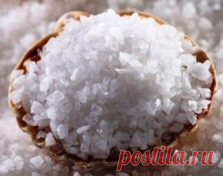 Как отстирать желтые пятна от пота?